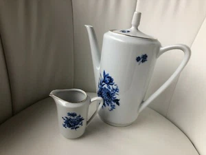 2x KAHLA: Kaffeekanne + Milchkännchen Goldrand blaue Blumen - Art Deco 50er TOP - Bild 1 von 7
