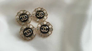 LOT OF 4 CHANEL BLACK/GOLD  BUTTONS CHAIN PATERN 20MM - Picture 1 of 6
