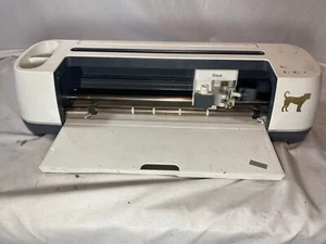 Cricut Maker Machine - FOR PARTS OR NOT WORKING - Picture 1 of 7