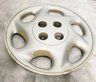 (1) OEM 1997-1998 Saturn SL2 SW2 15" Bolt-On Hubcap Wheel Cover #SC2 GM 21013027 - Image 1 of 4