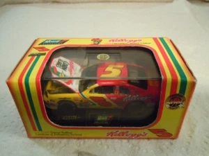 1998 Revell Terry Labonte #5 Kellogg's Corn Flakes Diecast Auto mit Echtheitszertifikat 1/64 - Bild 1 von 1