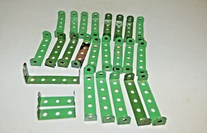Meccano Doppelwinkelstreifen, grün Teilnos. 46, 48, 48a, 25 Stück - Bild 1 von 1