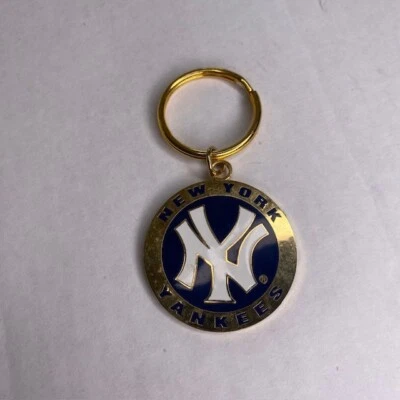 Vintage New York Yankees 1998 Pro Specialties Metal Enamel Keychain - Image 1 of 2