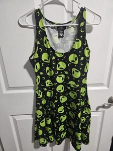 Social Collision Alien Dress With Pockets S - Picture 1 of 4