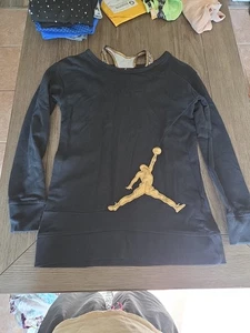 NIKE Black Jordon  Gold JUMPMAN Pullover Sweatshirt XL Youth XLG LADIES SMALL  - Picture 1 of 5
