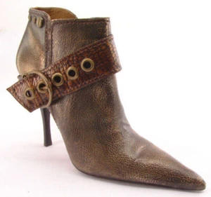 New CARLOS by CARLOS SANTANA Women Leather Ankle Side-Zip High Heel Boot Sz 10 M - Picture 1 of 2