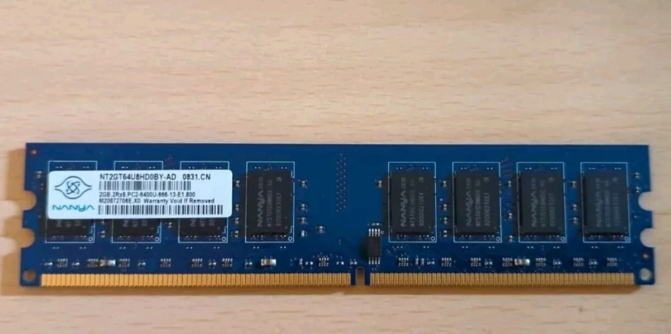 Nanya 2GB 2Rx8 PC2-6400U-666-13-E1.800 DDR2 DIMM NT2GT64U8HD0BY-AD - Bild 1 von 1