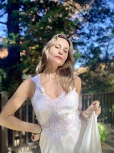 1950s Bridal Nightgown Lace and Embroidery - White - M - L - Vintage Dress - Picture 1 of 21