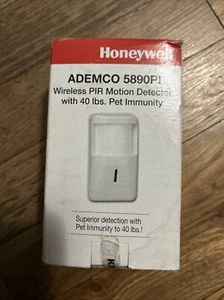 Honeywell 5890PI Wireless Motion Detector. Pet Immunity - Picture 1 of 2