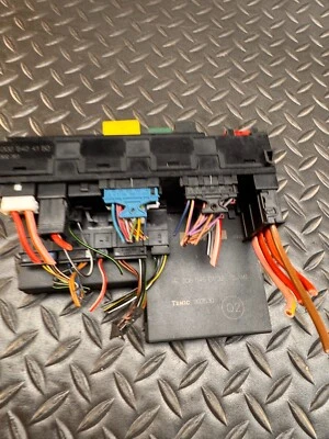 97-02 Mercedes-benz CLK320 coupe Fusebox Fuse Box Relay Module OEM - Image 1 of 4