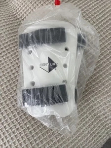 Shin Pads Youth - Picture 1 of 4