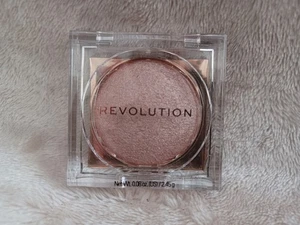 Revolution Beauty Beam Bright Silk Touch Highlighter Rose Lustre 2.45g Brand New - Picture 1 of 1