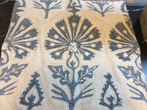 Pottery Barn Bloom bestickter Kissenbezug 18x18 neu ohne Etikett elfenbeinfarben & chambrayblau - Bild 1 von 1
