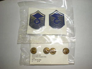 USAF SENIOR MASTER SGT ENAMEL RANK ON 1978 DATED CARD -1 PAIR - Picture 1 of 1