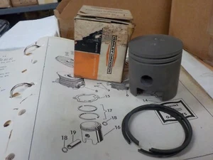 Hummer Piston Kit .010 OS, Fits ST, BT, BTU, 21988-59A - Picture 1 of 3