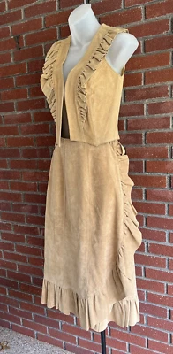 De Colección Años 70 HB Nativo Americano Gamuza Cuero Chaleco Falda Volantes Conjunto Nuevo con etiquetas Foto 1 de 4
