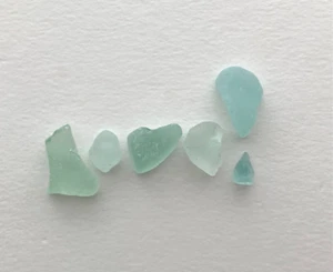 Lettera naturale a forma di "Amore!" spiaggia mare vetro ciottoli arte parola artigianato blu acqua G1 - Foto 1 di 12