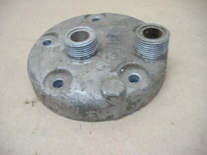 Tapa de extremo del compresor de CA VW VANAGON SD510 83 84 85 años salidas roscadas #198 - Imagen 1 de 4