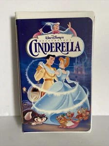 Disney's Cinderella VHS Masterpiece Edition Clamshell Case PRE-OWNED USED - Foto 1 di 4