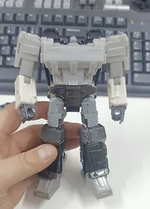 Figura Prototipo Transformers Legacy Evolution Miner Megatron Disparo de Prueba Sin Cabeza - Imagen 1 de 1