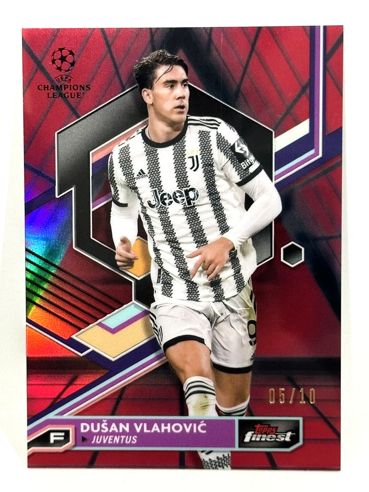 2022-23 Topps Finest UCL Juventus Dusan Vlahovic Black/Red Vaporwave /10 - Image 1 of 4