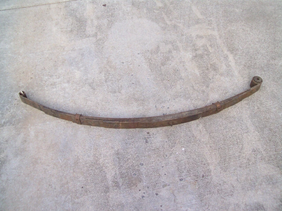 NOS MoPar 1973 73 Chrysler Newport traseira LEAF SPRING 3643626 - Imagem 1 de 4