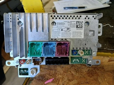 2025 Jeep Grand Wagoneer Radio Receiver Equipment 3102801 - Image 1 of 3