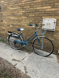 Vintage Schwinn Collegiate Deluxe Step Over Bicycle - Picture 1 of 7