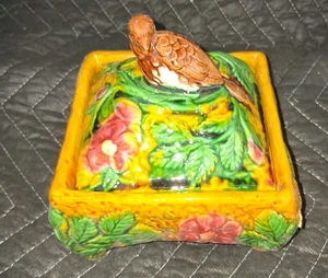 Majolika Schmuckschatulle mit Vogel/Blumen Design.  Sehr schönes Stück. Siehe Beschreibung. - Bild 1 von 4