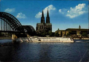 Rhein Fluss Binnenschiff Schiff passiert Hohenzollern Brücke bei Köln color AK - Bild 1 von 1