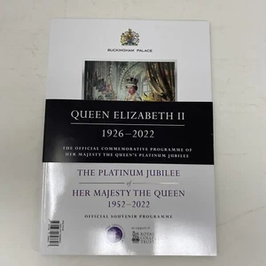 Queen Elizabeth II's Platinum Jubilee - 1952-2022 - Official Souvenir Programme - Picture 1 of 4