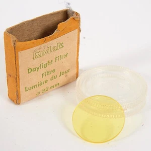 VINTAGE KODAK YELLOW 25mm GLASS FILTER & CASE #AC937 - Picture 1 of 1