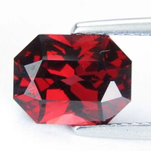 Granato Almandino Naturale 3,26Cts Abbagliante Taglio Smeraldo 9,7x7,5mm Pietra Preziosa Sciolta - Foto 1 di 7