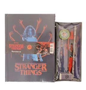 Stranger Things Schwarz Notizbuch 96 Seiten Kugelschreiber Bleistift Lineal etc. - Bild 1 von 6