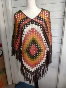 Kaktus & Perlen Herbst Strick Poncho Häkel Quasten Boho Hippie OS passt am besten XS-XL  - Bild 1 von 9