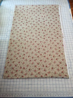 Faye Burgos para Marcus Telas Florales sobre Tela de Algodón Tostado 104"x44" Foto 1 de 3