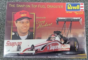 Revell Doug Herbert Snap-On Top Fuel Dragster Maßstab 1:25 - Bild 1 von 6
