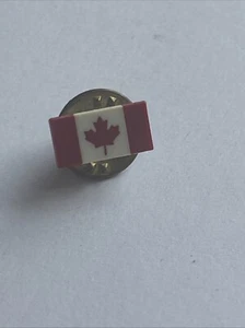 Canada Flag Badge.  - Picture 1 of 2