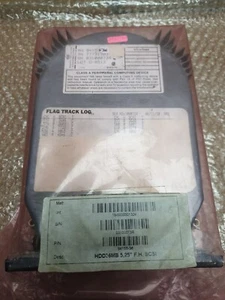 Hdd Vintage Magnetic Peripherals Inc 9415-536 / 36Mb 5.25 F.H (Molto Raro) - Foto 1 di 5