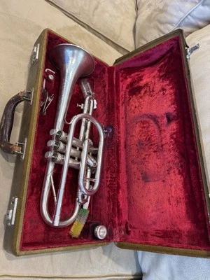 1950 Holton Model 28 Cornet in Satin Silver SN  213549 GREAT VINTAGE CORNET - Image 1 of 4
