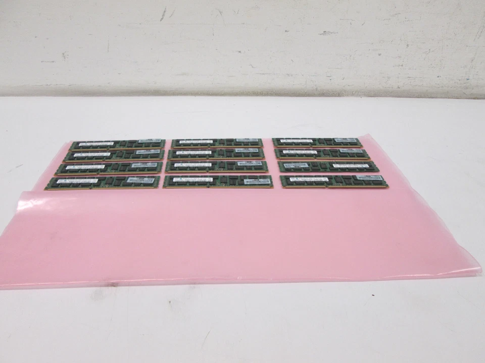 Lote de 12 Sticks 8GB DDR3 ECC RAM 2Rx4 PC3-10600R Samsung M393B1K0CH0 Total 96GB Foto 1 de 3