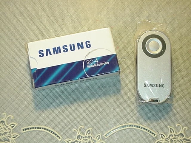 Samsung RC-4 Universal Remote Control NEW IN BOX! - Image 1 of 1