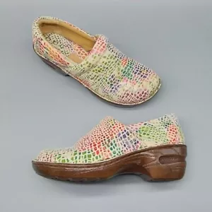 Women's B.O.C. Floral Print Leather Clogs size 7 / 38, Born Footwear - Picture 1 of 11