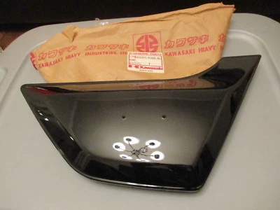 Cubierta lateral derecha ébano original Kawasaki 1982 KZ750 CSR Twin 36001-1136-8G nuevo de stock Foto 1 de 3