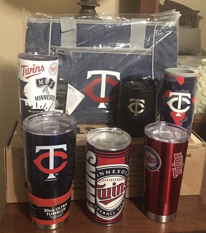 NEW Minnesota Twins stainless steel tumbler Set and cooler Cover