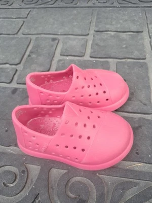TOMS Alpargata Mallow без шнуровки для девочек ясельного возраста розовая резина  - Изображение 1 из 3