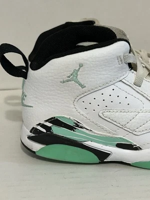 Sapato infantil Air Jordan MVP tamanho 7C branco verde brilho preto DZ5576-103 - Imagem 1 de 4