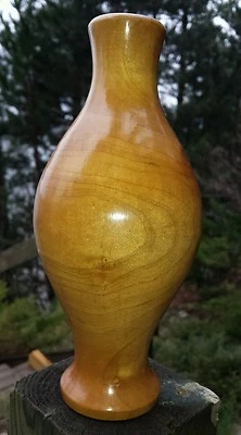 Jarrón esculpido vintage de arce macizo torneado a mano de madera natural hecho a mano  Foto 1 de 4