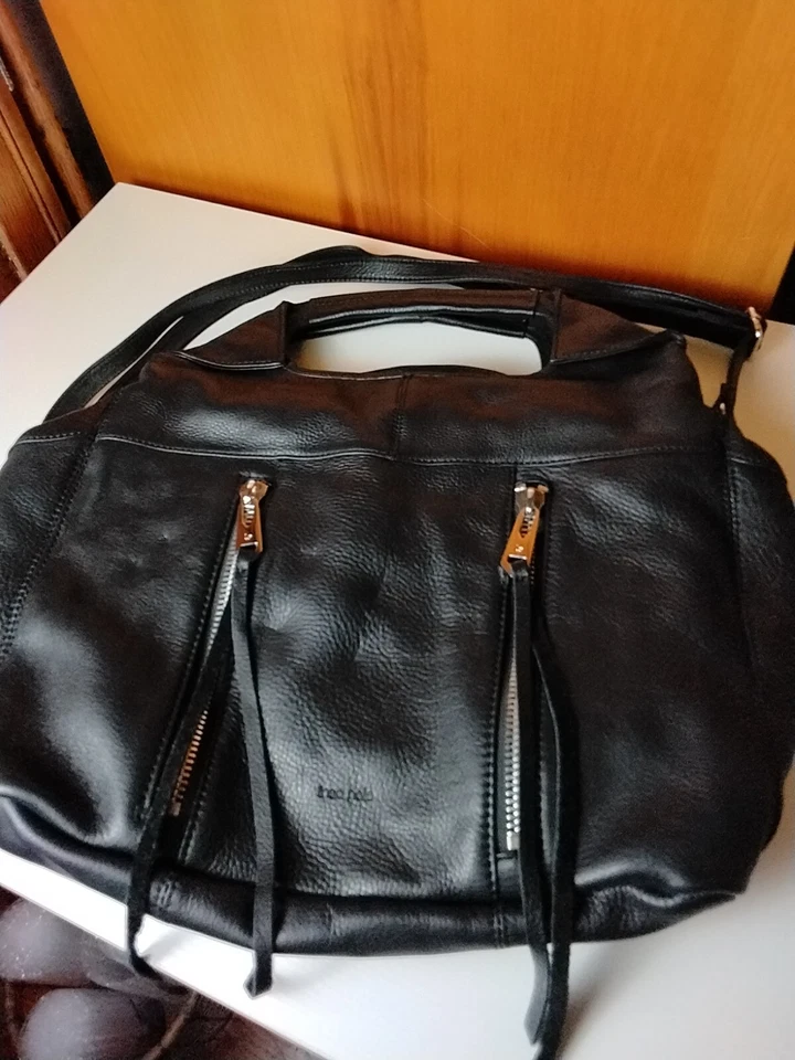 Linea Pelle Large Black Leather Crossbody Shoulder Purse - Image 1 of 4