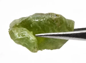 Esemplare minerale cristallo cristallo pietra naturale peridoto olivina grezza 14 carati - Pakistan - Foto 1 di 5